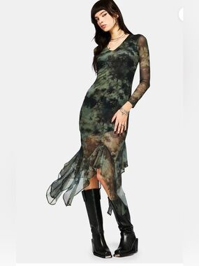 lilias devor tiered maxi dress Lilias Devor Tiered Maxi Dress
